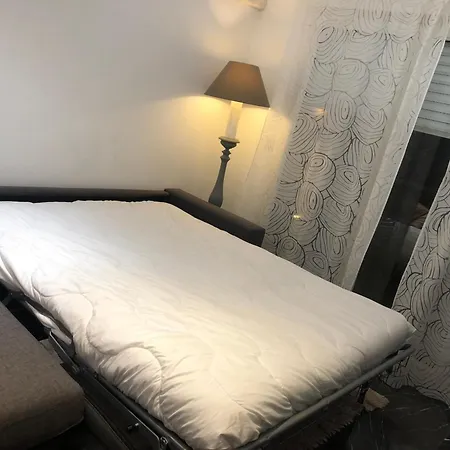 Moderne 2 Pieces Centre De דירה